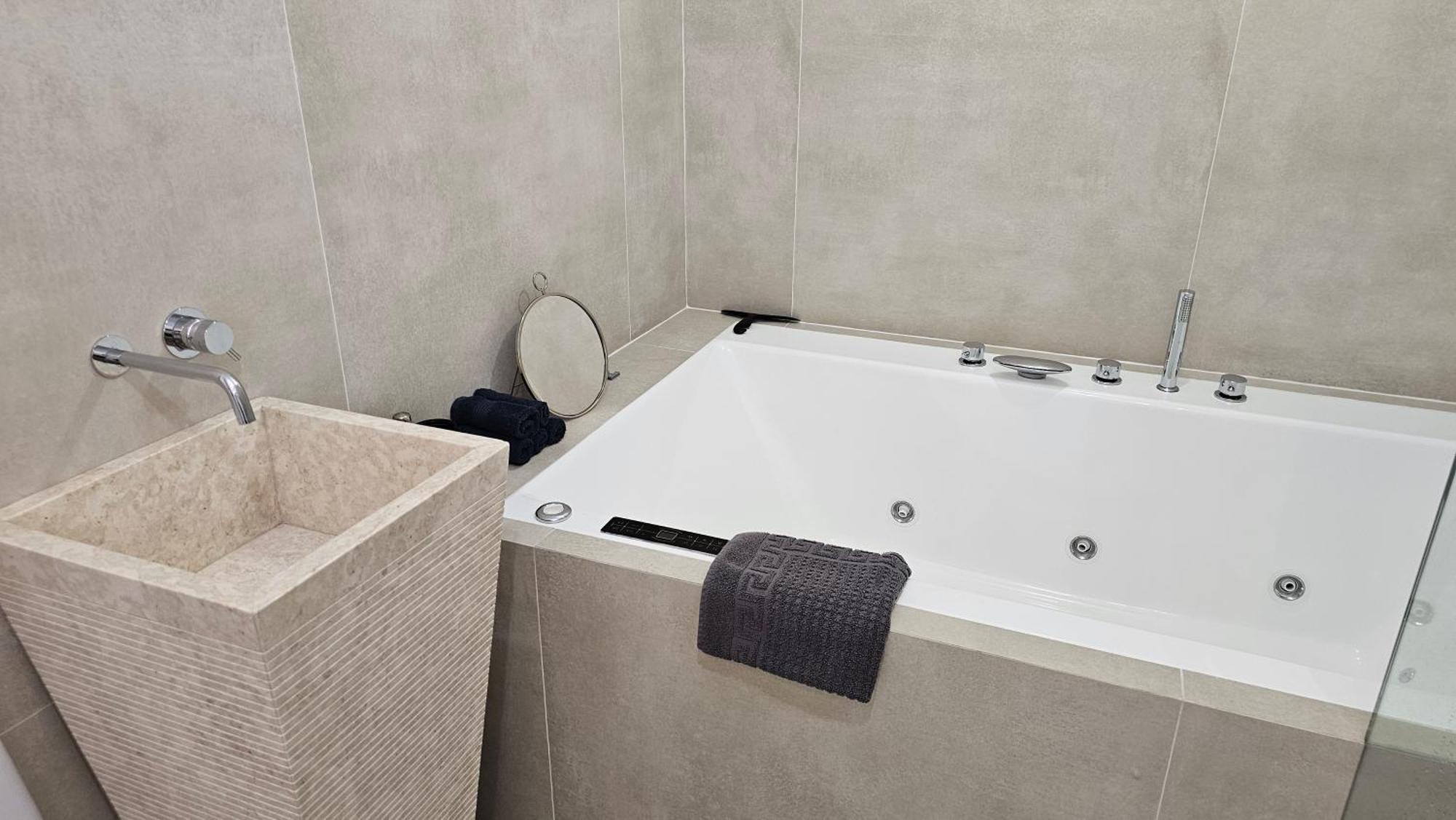 마르베야 Oasis Jacuzzi Retreat 아파트 외부 사진